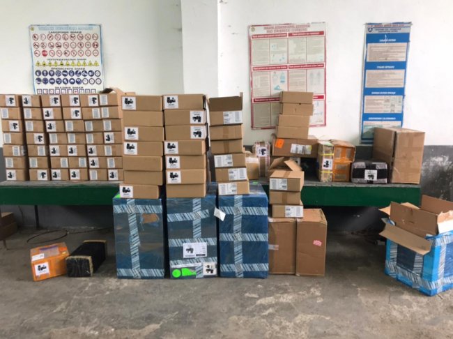 На кордоні з Польщею виявили партію ґаджетів Apple майже на 18 мільйонів. ФОТО