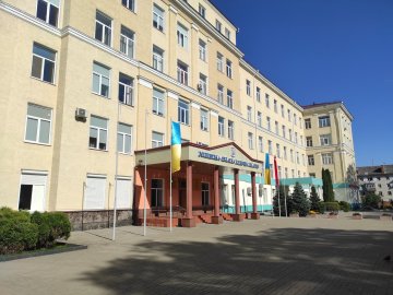 У Волинській обласній клінічній лікарні запровадили карантин