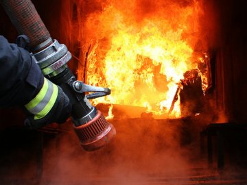 Вогнеборці примчали за дві хвилини: на Волині горів гуртожиток