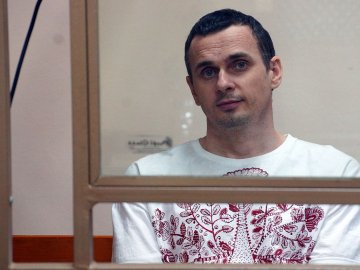 Луцькі депутати просять звільнити засудженого в Росії Олега Сенцова