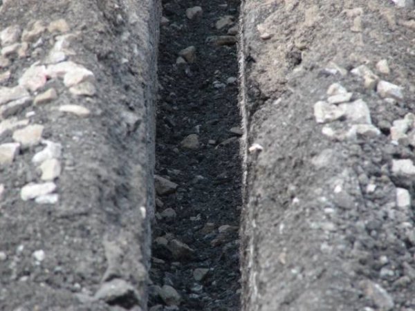 У Києві провалилося 25 метрів дороги. ФОТО