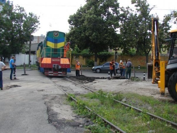 У Києві провалилося 25 метрів дороги. ФОТО