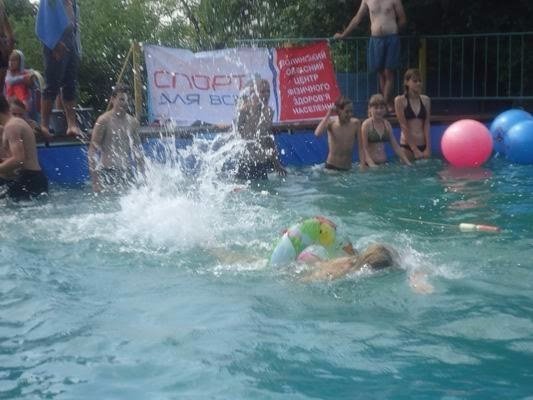 «Школа плавання» залучає дітей до спортивно-масових заходів. ФОТО