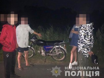«Дуже хотів покататися»: неповнолітній волинянин вкрав мопед у чоловіка