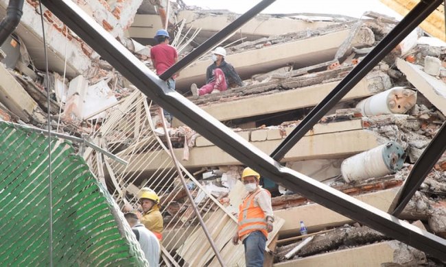 Землетрус у Мексиці: 149 загиблих, серед них багато дітей