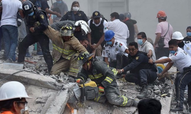 Землетрус у Мексиці: 149 загиблих, серед них багато дітей