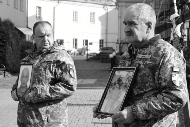 У Луцьку провели в останню дорогу Героїв Олексія Масурова та Богдана Ніколайчука. ФОТО