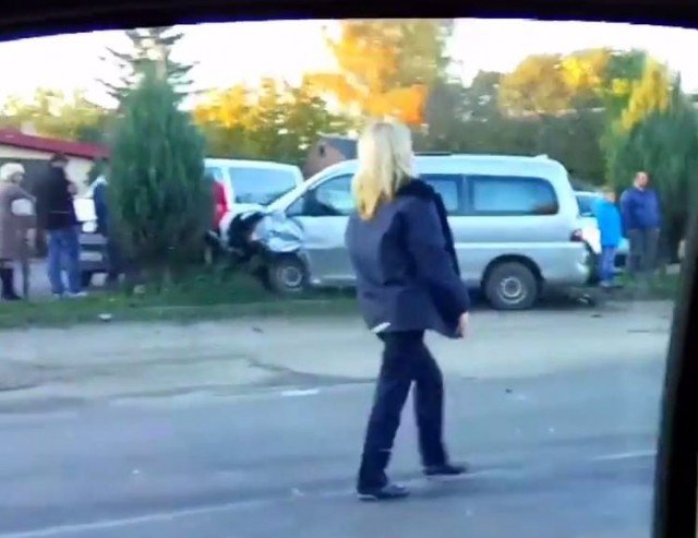 Аварія поблизу Луцька: не розминулися бус та легковик