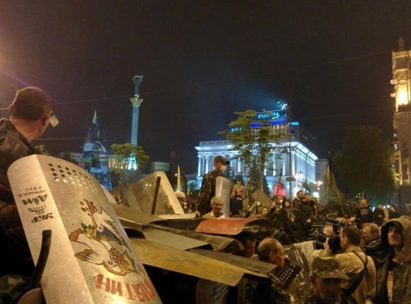 На Майдані - масова бійка. ФОТО