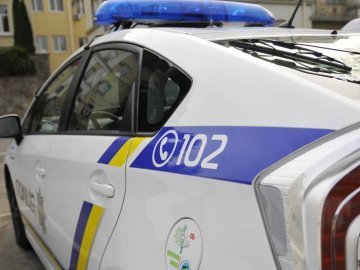 Луцькі патрульні «трусять» таксистів на наявність ліцензії