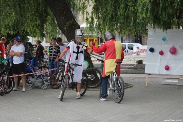«Середньовічне» завершення луцького «Велодня». ФОТО 
