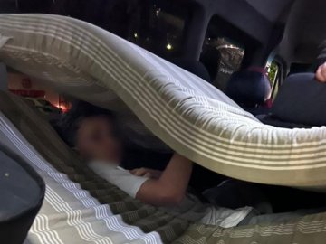 Військовозобов'язаний намагався виїхати до Польщі під матрацом