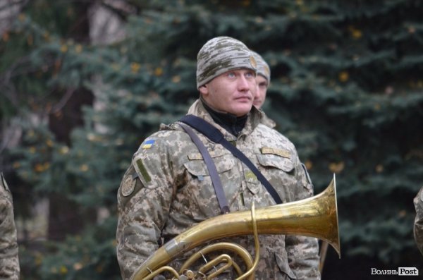 «Схід і Захід разом!»: до Луцька приїхав «Потяг єднання»