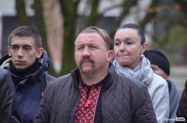 «Схід і Захід разом!»: до Луцька приїхав «Потяг єднання»