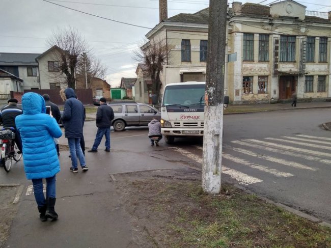 Аварія в Ковелі: легковик в'їхав у вантажівку