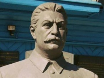 Любов до диктаторів: у Росії відкрили музей Сталіна