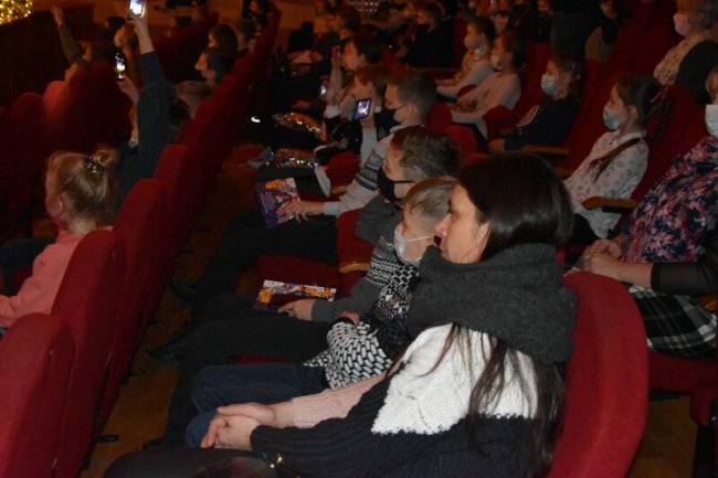 У Луцьку для дітей пільгових категорій влаштували новорічне свято