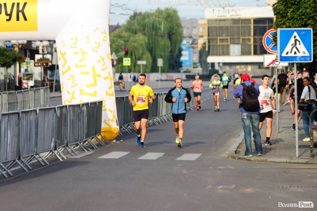 У Луцьку відбувся «Лучеськ півмарафон 2020». ФОТОРЕПОРТАЖ