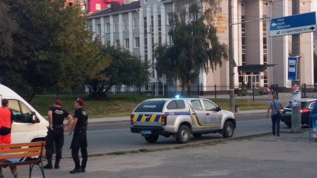 У Луцьку на зупинці виявили тіло чоловіка, – ЗМІ. ФОТО