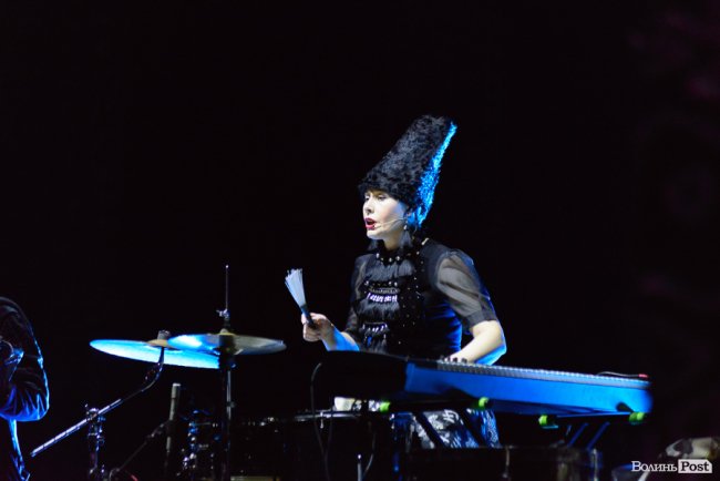 Гурт «ДахаБраха» влаштував видовищне шоу у Луцьку. ФОТОРЕПОРТАЖ 