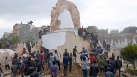 У Непалі землетрус: центр столиці зруйновано, сотні людей загинули. ФОТО