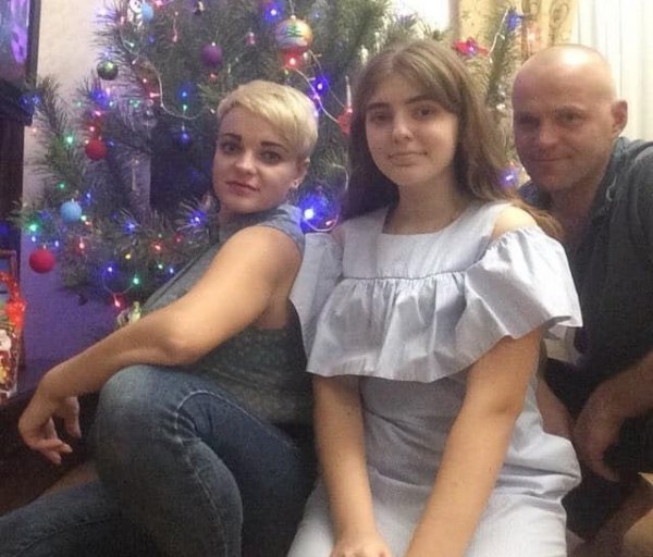 У 15-річної волинянки виявили страшну недугу: рідні благають про допомогу