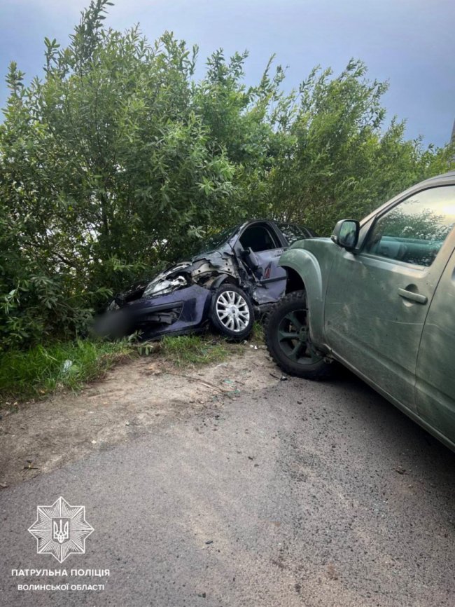 За шість місяців цього року на дорогах Волині загинули 45 громадян: фото з місць ДТП