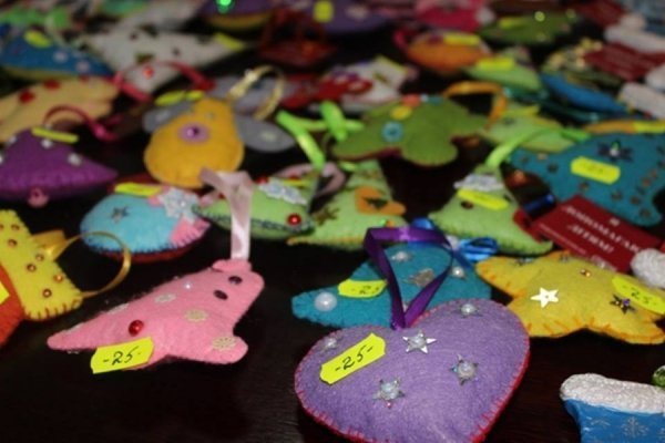 У міській раді продавали іграшки з благодійною метою. ФОТО