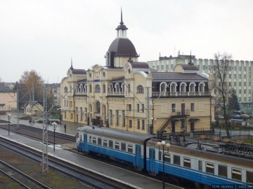Через ремонт на луцькому вокзалі деякі поїзди скасують або змінять графік руху. ПЕРЕЛІК