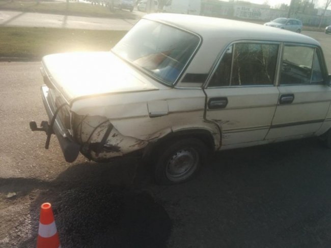 Через дитину на дорозі у Луцьку зіткнулися іномарки