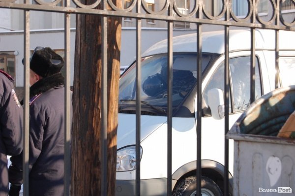 Волинська ОДА: штурм, який не відбувся. ФОТОРЕПОРТАЖ