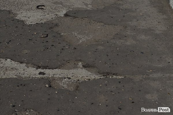 Міст на Рованці ремонтуватимуть до серпня. ФОТО