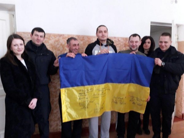 Луцькі патрульні відвідали бійців у госпіталі