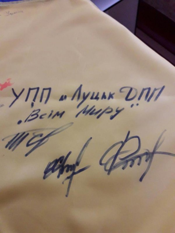 Луцькі патрульні відвідали бійців у госпіталі