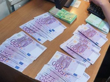 Через «Устилуг» намагалися незаконно провезти 90 тисяч євро