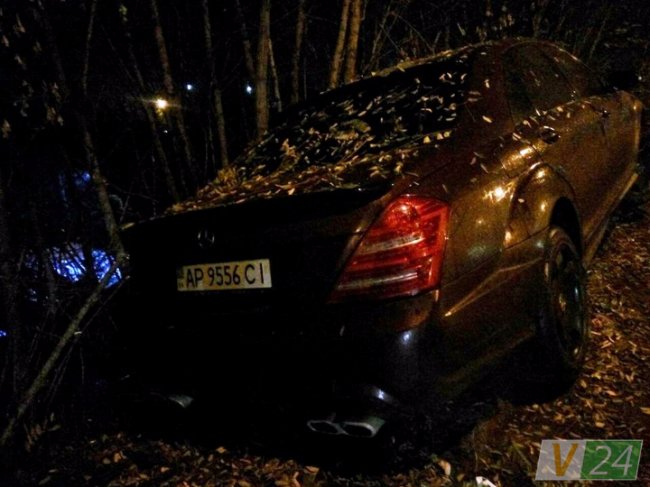 У Луцьку п'яний водій на Mercedes ледь не злетів з моста