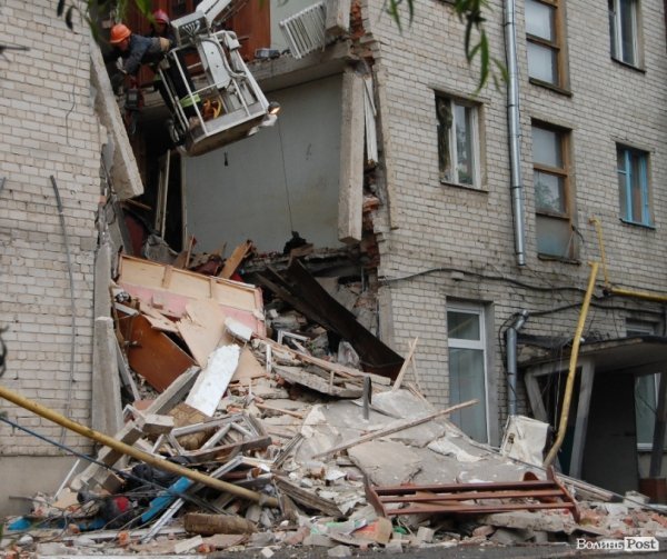 Обвал будинку в Луцьку. ФОТО