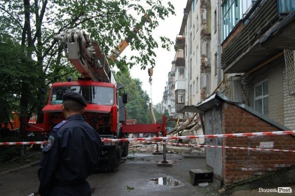 Обвал будинку в Луцьку. ФОТО