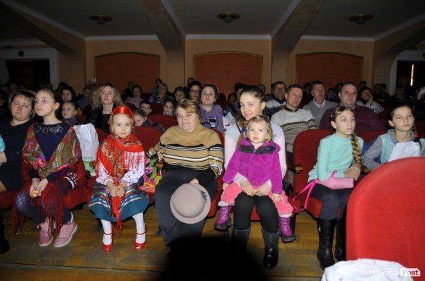 Фото з фестивалю вертепів у Луцьку