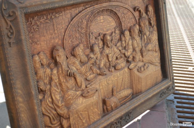 Від і до: що та за скільки продають народні умільці у центрі Луцька. ФОТО