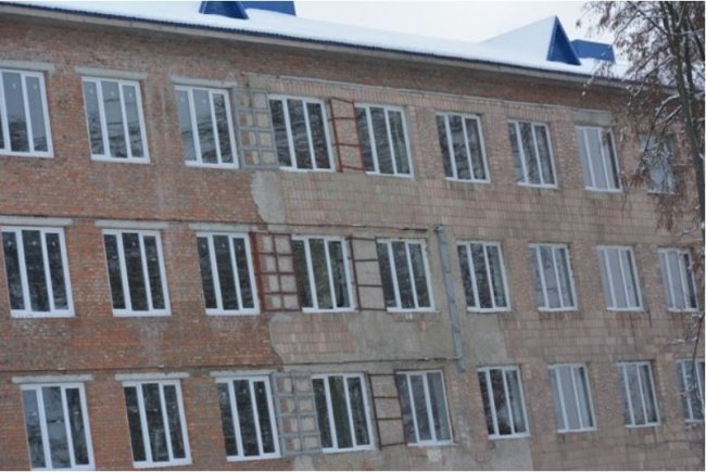 У волинському коледжі, в якому обвалилася стіна, замінили вікна. ФОТО