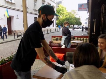 Храми, ресторани та літаки: із 5 червня – нові послаблення карантину