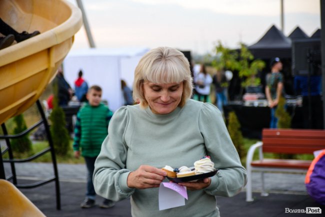 Лаундж-зона, розваги і подарунки: «Інвестор» влаштував грандіозне знайомство сусідам на «Юпітері». ФОТО*