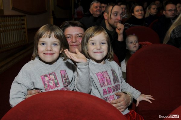 Різдвяний концерт у Луцьку: вальс, вірш і віншування