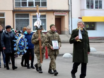 Сім'я волинянина, який загинув на Сході під час обстрілу, отримає 100 тисяч допомоги