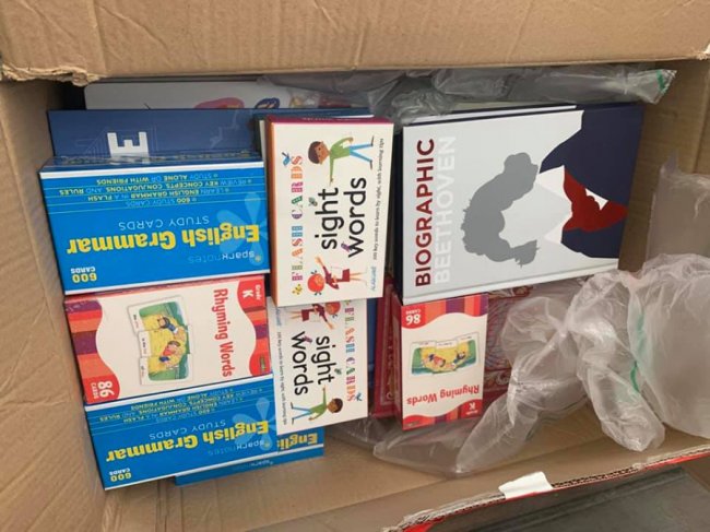 На «Ягодині» затримали вантажівку з англомовними книгами на 40 мільйонів. ФОТО