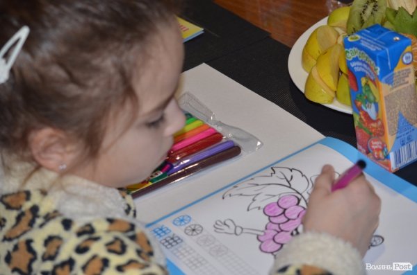 Луцький меценат Андрій Покровський влаштував різдвяне свято для соціально  незахищених діток