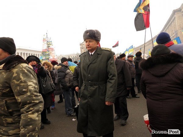 війську України тричі: Слава! Слава! Слава!