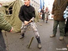 Ті, хто нас оберігає: чоловіки Майдану. НОТАТКИ ОЧЕВИДЦЯ. ФОТО