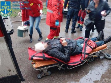 Росіяни знову вдарили по центру Херсона: є загиблі